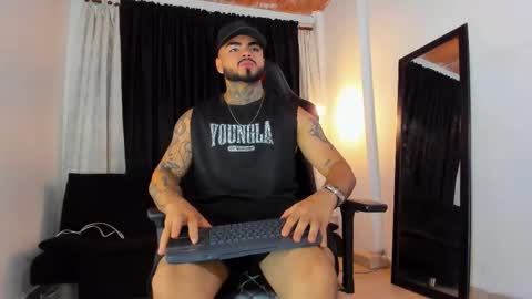 Snapshot of insolemnia chatting on 03/17/26, 03:22 Brayan Chavez online show from 03/17/26, 03:22