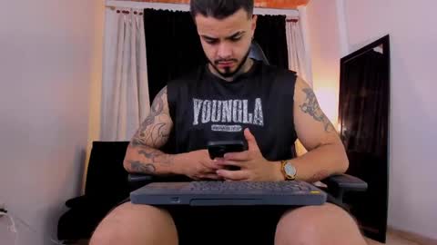 Snapshot of insolemnia chatting on 04/01/26, 02:45 Brayan Chavez online show from 04/01/26, 02:45