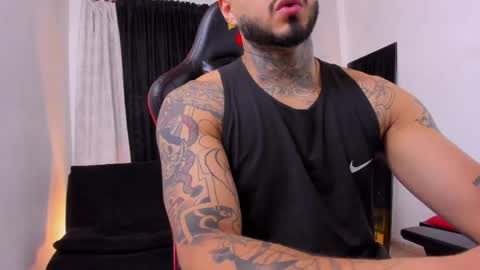 Snapshot of insolemnia chatting on 04/14/26, 01:55 Brayan Chavez online show from 04/14/26, 01:55