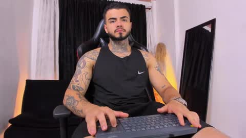 Snapshot of insolemnia chatting on 04/20/26, 01:52 Brayan Chavez online show from 04/20/26, 01:52