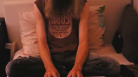 instantkarma2024 online show from 08/01/26, 10:14