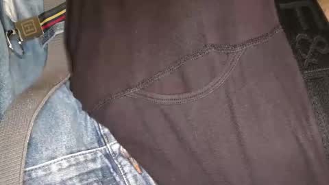 Snapshot of instructor22 chatting on 03/27/26, 03:34 instructor22 online show from 03/27/26, 03:34