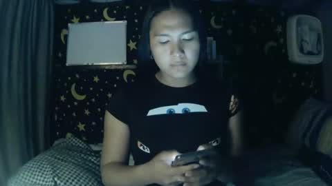 Snapshot of insulting_whoreifica chatting on 03/25/26, 03:51 MAXINE online show from 03/25/26, 03:51