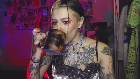 Snapshot of insunnity666 chatting on 12/10/24, 09:33 Insunnity666 online show from 12/10/24, 09:33