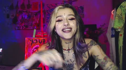 Snapshot of insunnity666 chatting on 12/25/24, 09:33 Insunnity666 online show from 12/25/24, 09:33