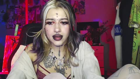 Snapshot of insunnity666 chatting on 01/09/25, 08:11 Insunnity666 online show from 01/09/25, 08:11