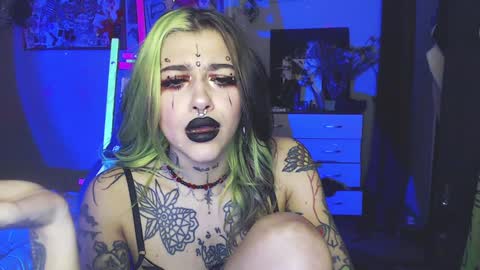 Snapshot of insunnity666 chatting on 01/27/25, 08:39 Insunnity666 online show from 01/27/25, 08:39