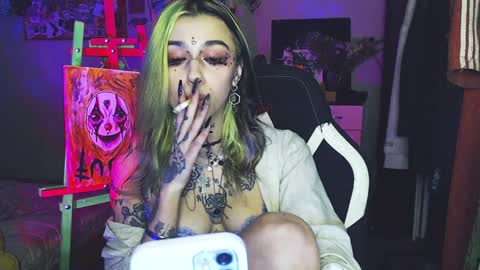 Snapshot of insunnity666 chatting on 02/06/25, 10:32 Insunnity666 online show from 02/06/25, 10:32