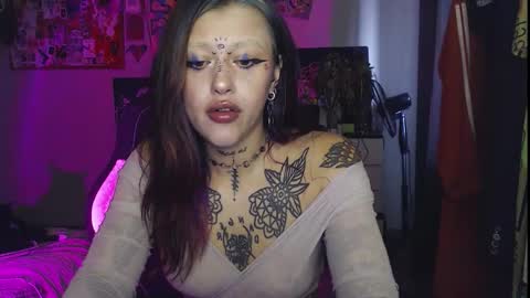 Snapshot of insunnity666 chatting on 09/23/25, 07:33 Insunnity666 online show from 09/23/25, 07:33