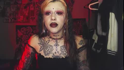 Snapshot of insunnity666 chatting on 11/15/25, 02:46 Insunnity666 online show from 11/15/25, 02:46