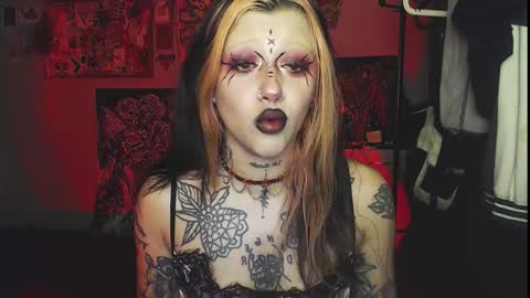 Snapshot of insunnity666 chatting on 11/17/25, 07:41 Insunnity666 online show from 11/17/25, 07:41