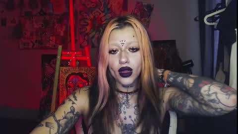 Snapshot of insunnity666 chatting on 11/21/25, 10:36 Insunnity666 online show from 11/21/25, 10:36