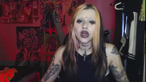 Snapshot of insunnity666 chatting on 11/26/25, 12:06 Insunnity666 online show from 11/26/25, 12:06