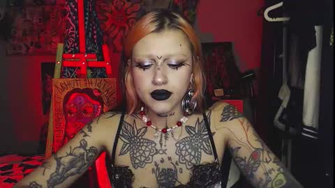 Snapshot of insunnity666 chatting on 12/04/25, 08:17 Insunnity666 online show from 12/04/25, 08:17