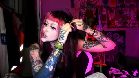 Snapshot of insunnity666 chatting on 03/25/26, 08:48 Insunnity666 online show from 03/25/26, 08:48