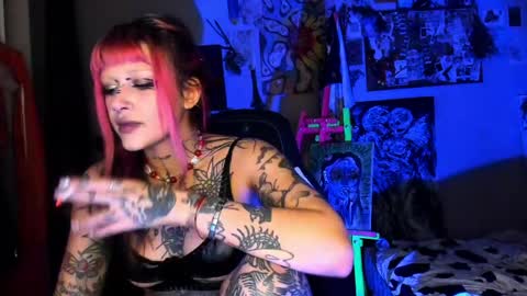 Snapshot of insunnity666 chatting on 04/02/26, 09:01 Insunnity666 online show from 04/02/26, 09:01