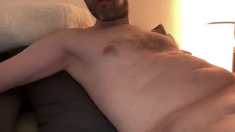 Snapshot of interestedhun chatting on 02/02/25, 10:13 InterestedHun online show from 02/02/25, 10:13