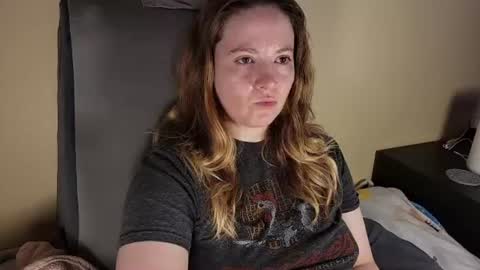 Snapshot of internetfairy_xo chatting on 07/28/26, 11:17 Faye online show from 07/28/26, 11:17
