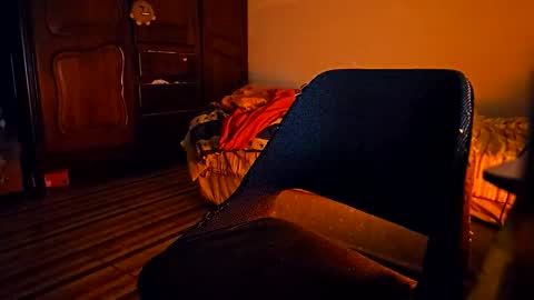 Snapshot of inthegrass chatting on 12/20/25, 05:47 kirie online show from 12/20/25, 05:47