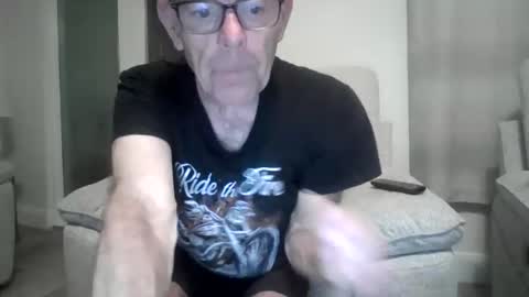 Snapshot of inthemood63 chatting on 05/29/26, 09:57 inthemood63 online show from 05/29/26, 09:57