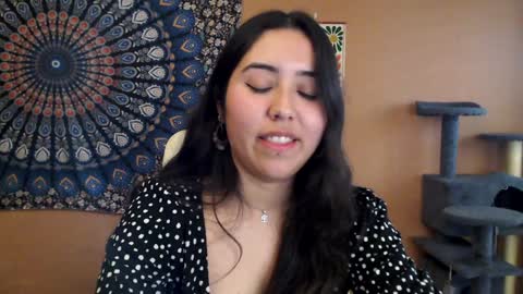 Snapshot of intimatetales chatting on 01/27/25, 03:39 Africa online show from 01/27/25, 03:39