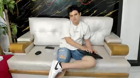 invincible200 online show from 09/10/25, 02:39