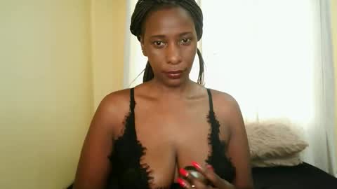 Snapshot of invobae chatting on 11/10/25, 04:55 INVOBAE online show from 11/10/25, 04:55