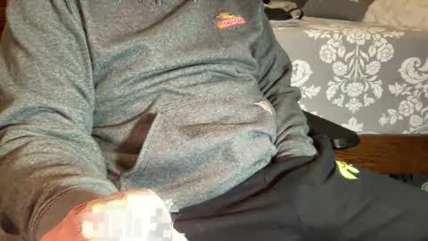 Snapshot of iowafarmcock chatting on 12/05/24, 04:34 iowafarmcock online show from 12/05/24, 04:34