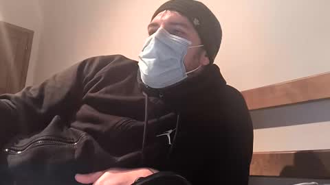 Snapshot of iplaywithu221 chatting on 12/19/24, 05:18 iplaywithu221 online show from 12/19/24, 05:18