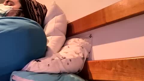 Snapshot of iplaywithu221 chatting on 12/15/25, 08:35 iplaywithu221 online show from 12/15/25, 08:35