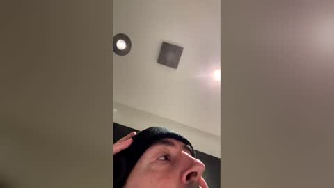 Snapshot of ipontiltfullify chatting on 12/22/25, 07:16 ipontiltfullify online show from 12/22/25, 07:16