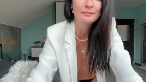 iracherrynow online show from 06/04/26, 08:20