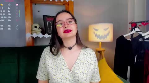 Snapshot of iralascola chatting on 10/29/25, 01:08 Mia online show from 10/29/25, 01:08