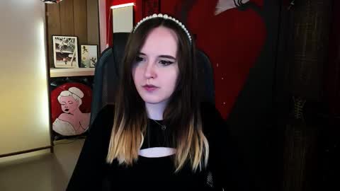 IreneBailey online show from 12/02/25, 01:17