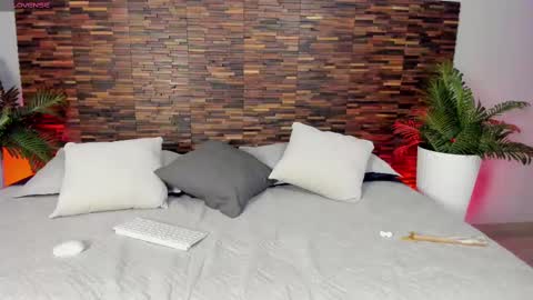 Iris Rosse online show from 09/08/25, 09:36