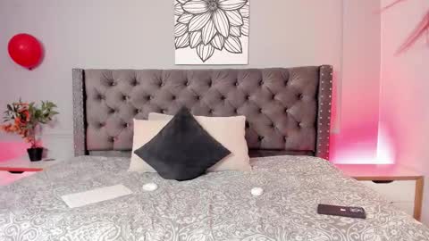 Iris Rosse online show from 10/08/25, 04:04