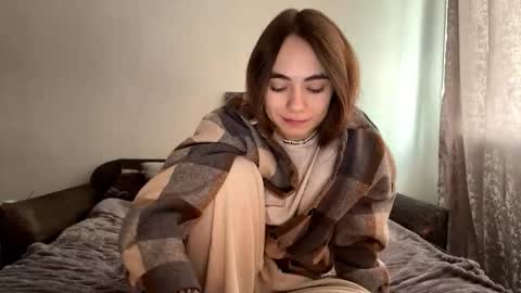 Evie online show from 10/03/25, 09:06
