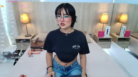 Snapshot of iris_gomez chatting on 04/12/26, 07:30 Iris online show from 04/12/26, 07:30