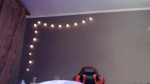 Lily online show from 10/26/25, 04:35