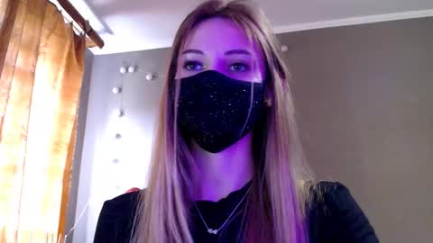 Lily online show from 03/08/26, 02:32