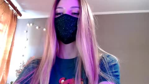 Snapshot of iris_lave chatting on 05/04/26, 02:24 Lily online show from 05/04/26, 02:24