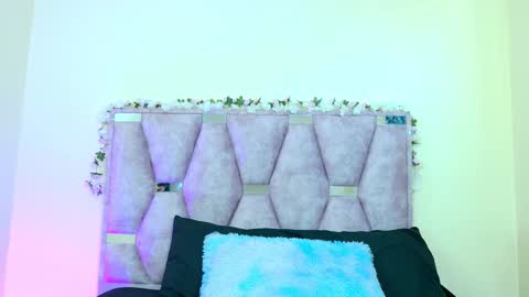 Iris online show from 03/22/26, 05:16