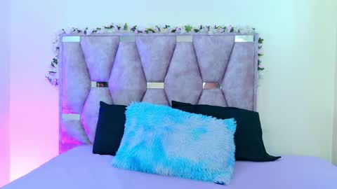 Iris online show from 03/30/26, 05:25