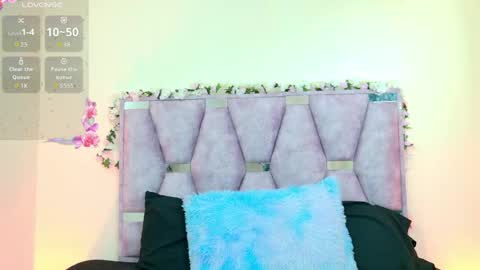 Snapshot of iris_mandarinne chatting on 05/25/26, 04:35 Iris online show from 05/25/26, 04:35