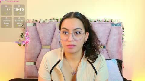 Snapshot of iris_mandarinne chatting on 06/06/26, 05:39 Iris online show from 06/06/26, 05:39