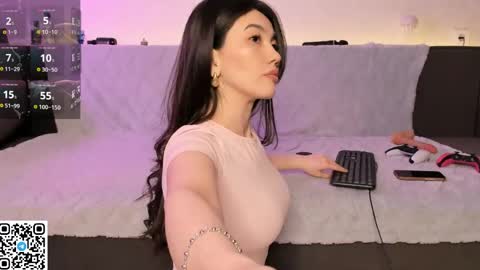 Snapshot of iris_on_cam chatting on 04/01/26, 11:13 iris on cam online show from 04/01/26, 11:13