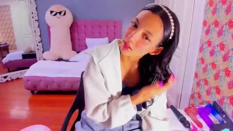 Iris online show from 01/23/25, 10:32