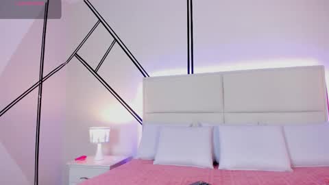 Snapshot of iris_thompson chatting on 03/24/26, 04:28 Iris online show from 03/24/26, 04:28