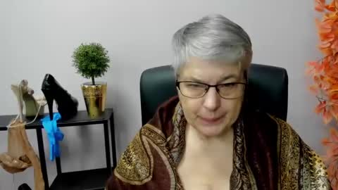 Snapshot of iris_xdesire chatting on 01/02/25, 07:12 I R I S online show from 01/02/25, 07:12