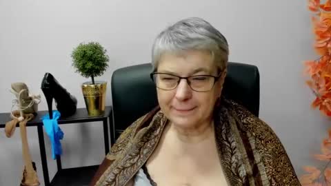 Snapshot of iris_xdesire chatting on 01/02/25, 01:40 I R I S online show from 01/02/25, 01:40